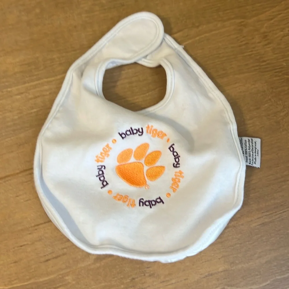 babies first bib